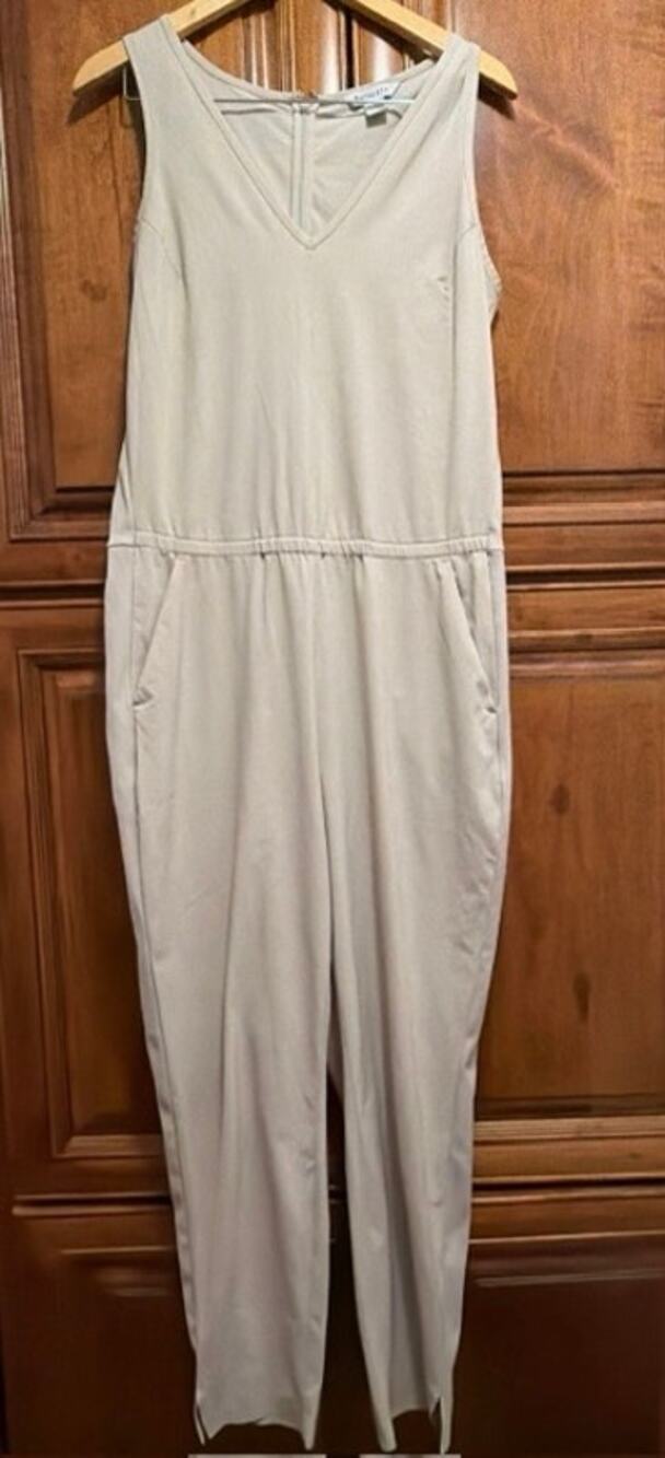 Athleta Brooklyn Jumpsuit light beige V-neckline side pockets SZ 12